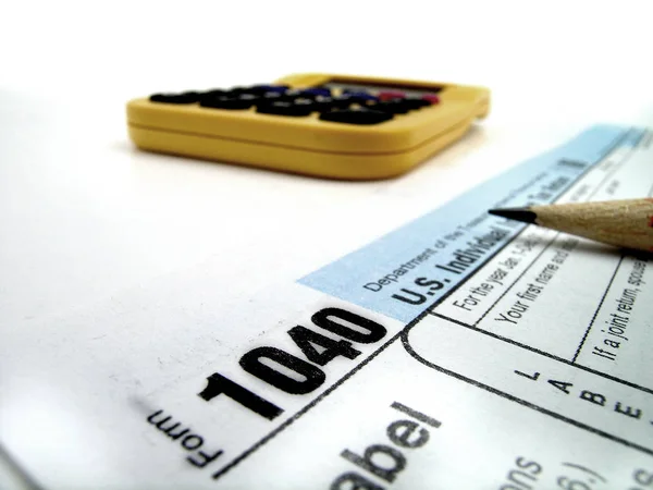 税アメリカ 1040 で税金を申告書と鉛筆 — ストック写真