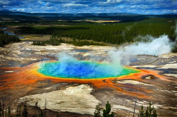 Grande piscine prismatique au parc national Yellowstone — Photo