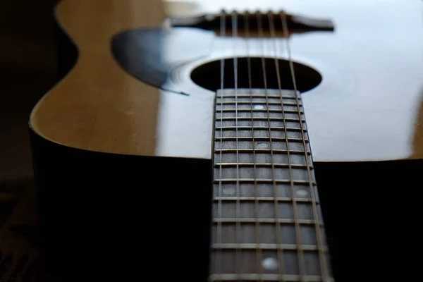 Gitara Instrument do odtwarzania muzyki — Zdjęcie stockowe