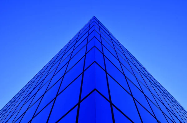 Arquitetura de geometria de janelas de construção de negócios — Fotografia de Stock