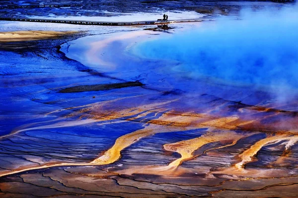 Yellowstone Grande Água Geotérmica da Primavera Prismática — Fotografia de Stock