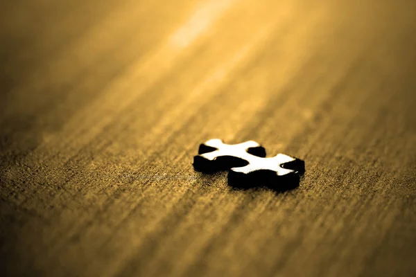 Puzzle Piece Solving Jigsaw Game for Fun and Achievement — Stock Photo, Image