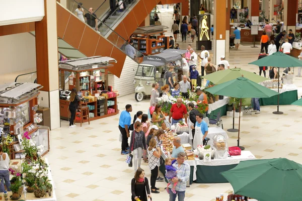 Farmers Market at the mall — Stock Photo, Image