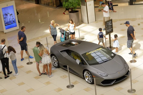 Lamborghini im aventura Einkaufszentrum — Stockfoto