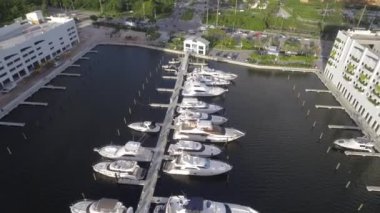 Marina view, tekneler