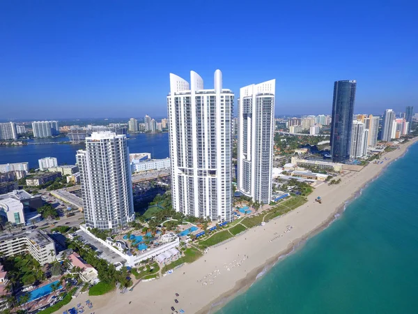 Imagen aérea Trump Towers Sunny Isles Beach FL — Foto de Stock