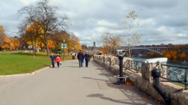 Güzel bir gün, Niagara Şelalesi