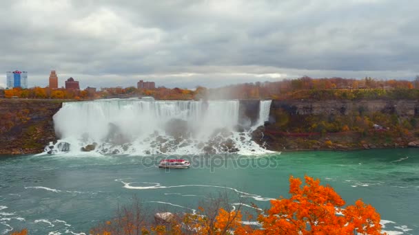Feribot tur Niagara Falls — Stok video
