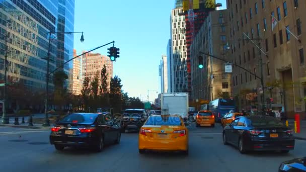 Trafik och aggressiv körning New York — Stockvideo