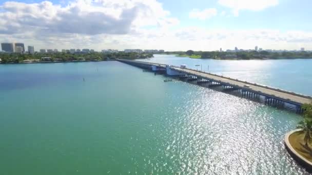 Aerial bred Causeway Miami Beach — Stockvideo