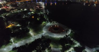 şehirde miami gece