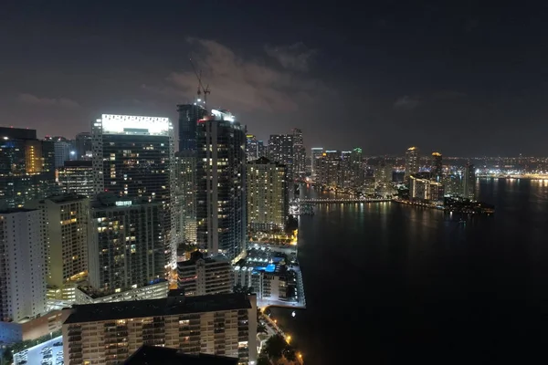 Brickell Miami's nachts — Stockfoto