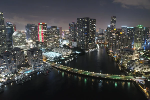 Brickell Miami's nachts — Stockfoto