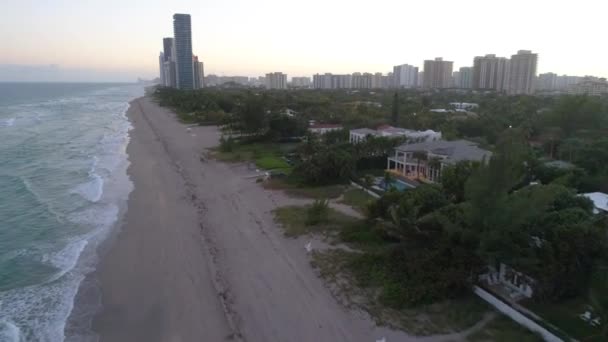 Luchtfoto drone schoot Golden Beach Florida — Stockvideo