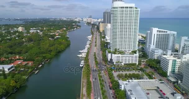 空中射击的迈阿密海滩和枫丹白露酒店 — 图库视频影像