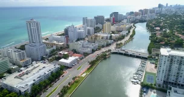 マイアミ ビーチ インド クリークと 41 st ストリートの空中映像 — ストック動画