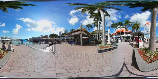 360 vr footage of Bayside Market Place Miami 4k — стоковое видео