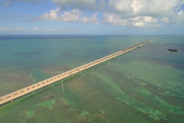 Florida Keys denizaşırı otoyol havadan görüntü