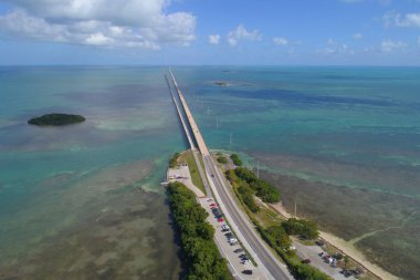 Florida Keys denizaşırı otoyol havadan görüntü