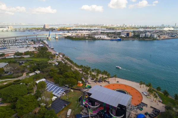 Légi kép Bayfront Park és Bayside Miami — Stock Fotó