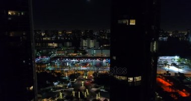 Geceleri hava video alışveriş merkezi