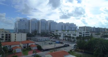 Surf Club ve dört mevsim surfside Florida hava video