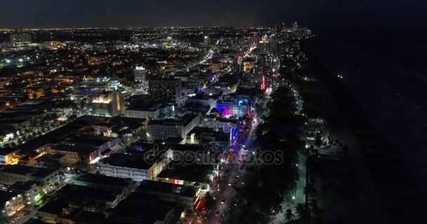 Filmati aerei Miami Beach Ocean Drive e Collins Avenue — Video Stock