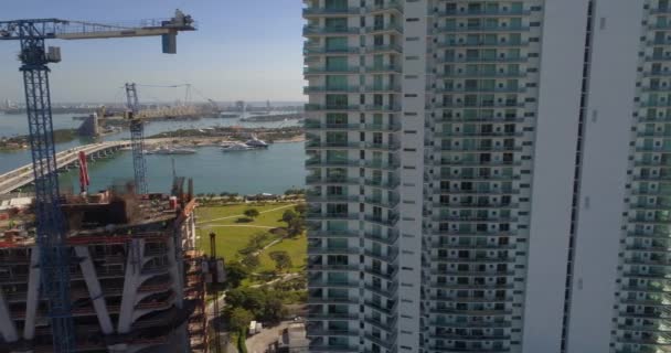 Повітряні відео Майамі і highrise будівель — стокове відео