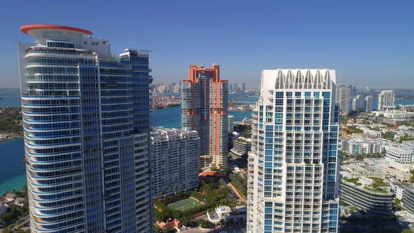 Torres de gran altura en Miami Beach FL — Foto de Stock