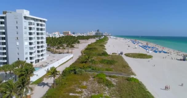 Miami Plajı 4 k 60 p uçan hava video — Stok video