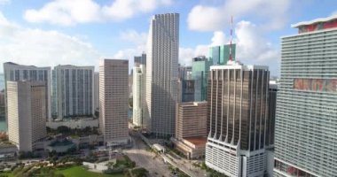 Bir bina kadar devirme, hava yaklaşım üst