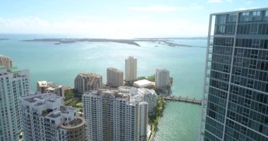 Miami Nehri 4k üzerinde hava video Brickell anahtar binalar