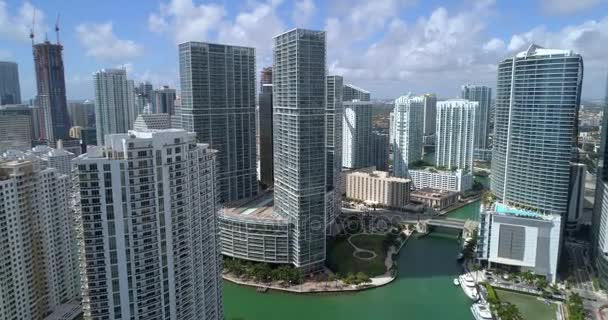 Vídeo aéreo arquitetura highrise Brickell Florida — Vídeo de Stock