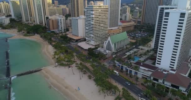 Avenida aérea Waikiki Kalakaua — Vídeos de Stock