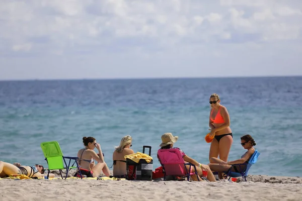 Estudantes universitários na Spring Break Fort Lauderdale Beach — Fotografia de Stock