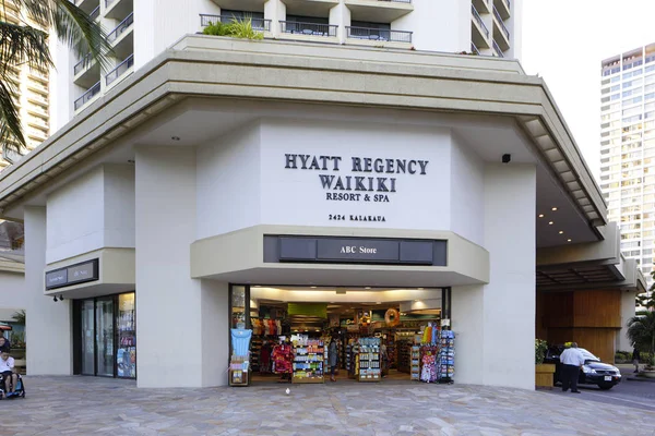 ABC магазин в Hyatt Regency Waikiki — стокове фото