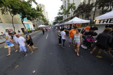 Honolulu sokak Festivali Kalakaua Avenue'da