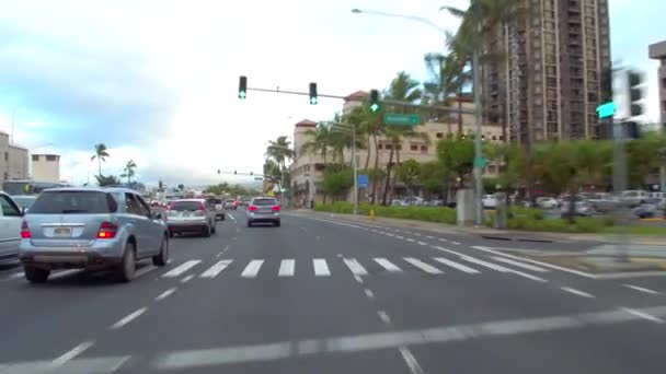 Jízdy v centru města Honolulu — Stock video
