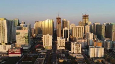 Gün batımında hava kalkış Brickell
