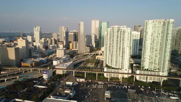 Vídeo aéreo lateral Downtown Miami — Vídeo de Stock