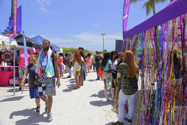Festival akhir pekan kebanggaan gay Miami Beach — Stok Foto