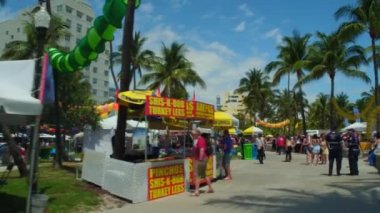Miami Beach Gay Pride hafta sonu Ocean Drive