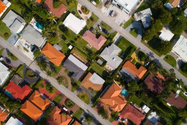 Bir mahallede evlerin dron hava fotoğraf