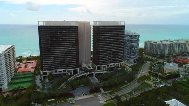 Το St. Regis Hotel και κατοικίες Bal Harbour Φλόριντα — Αρχείο Βίντεο