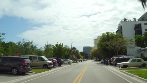 Touring Miami Beach port de baie de surf — Video