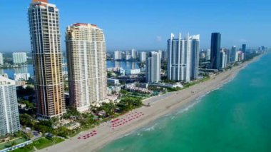 Sunny Isles Beach üzerinde hava video gökdelenler