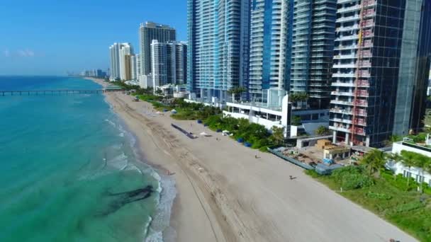 Drone vídeo highrise condomínios Sunny Isles — Vídeo de Stock