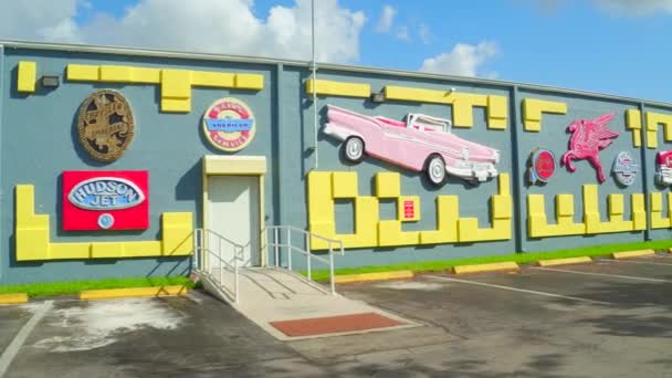 Miami Auto Museum Dezer Collection lager rörelse videofilmer — Stockvideo