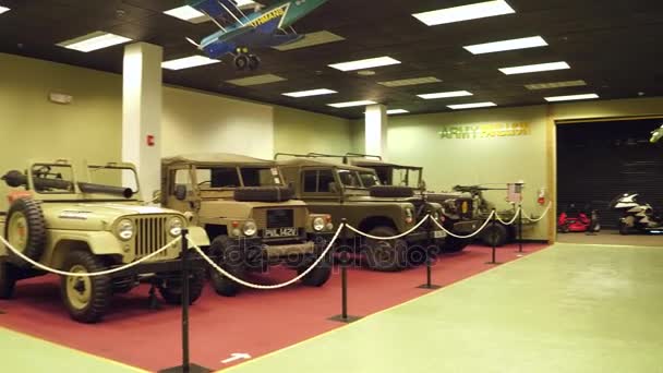 Miami Auto Museum Dezer kolekcji ruchu zapasów materiału wideo — Wideo stockowe
