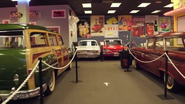 Miami Auto Muzeum Dezer Collection akcií motion video záběry — Stock video